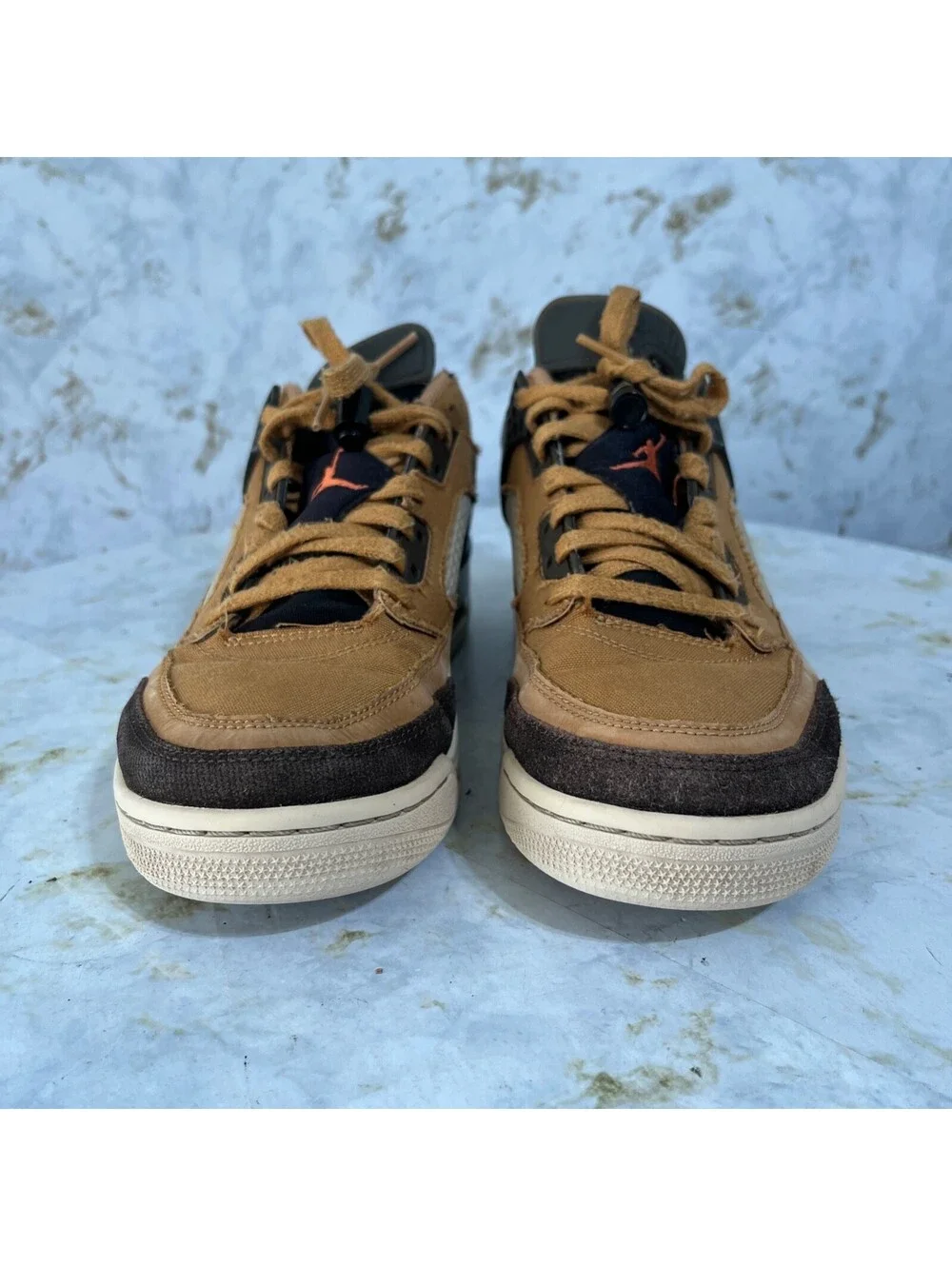 Jordan black accent